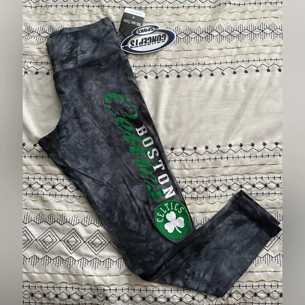 Boston Celtics Burst Tie-Dye Leggings